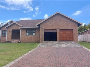 4 Bed House in Estcourt