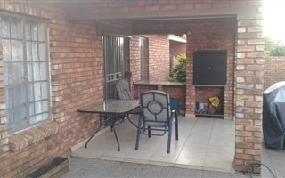 2 Bedroom Townhouse in Montana Gardens