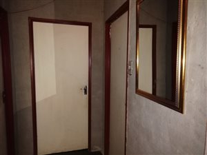 2 Bed House in Duduza