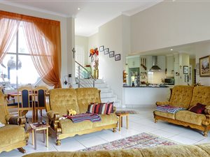 3 Bedroom Townhouse in Beacon Bay