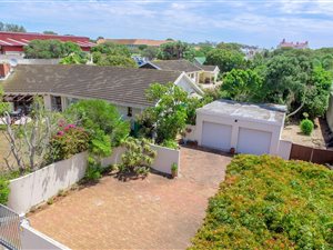 4 Bedroom House in Summerstrand