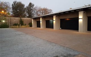 2 Bedroom Duplex in Bo Dorp