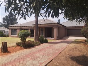 6 Bed House in Albertsdal