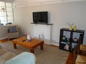 2 Bed Apartment in Wynberg