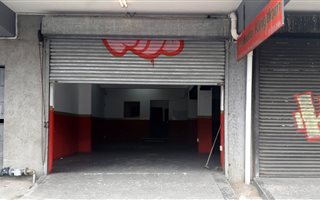 350 m² Commercial space in Windermere
