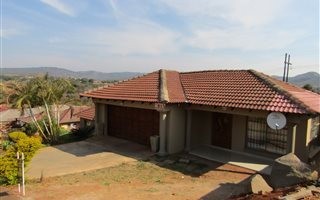 3 Bedroom House in Flora Park