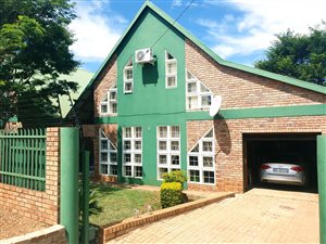 4 Bed Flat in Louis Trichardt