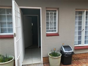 1 Bed Apartment in Waterkloof