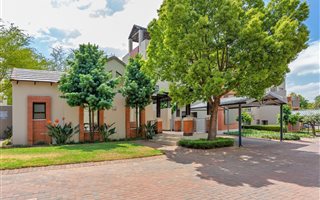 1 Bedroom Apartment in Bryanston
