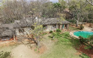 4 Bedroom House in Lynnwood Glen