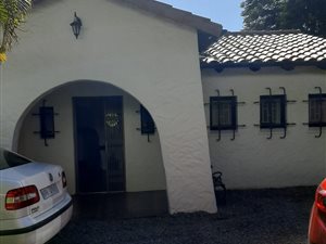 3 Bed House in Woodside