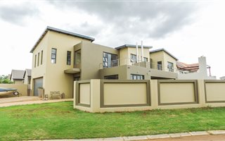 4 Bedroom House in Tijger Valley and surrounds