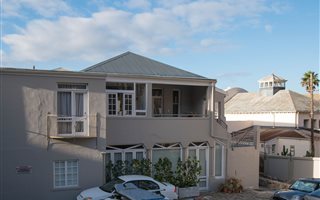 1 Bedroom Apartment in Kalk Bay