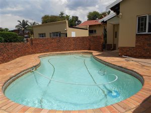 5 Bed House in Constantia Park