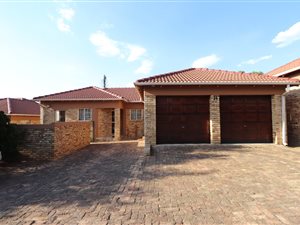 3 Bed Townhouse in Vorna Valley