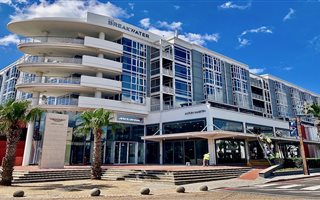 1 Bedroom Apartment in Waterfront