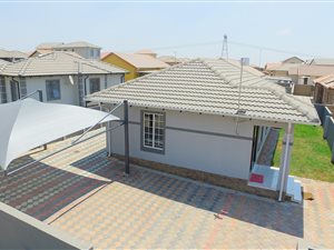 3 Bed House in Blue Hills
