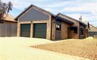 4 Bedroom House in Waverley