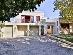 4 Bed House in Schoongezicht