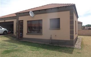 3 Bedroom Townhouse in Northfield