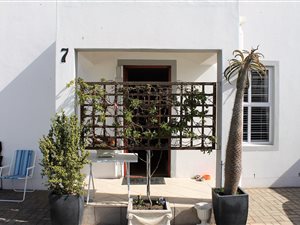 3 Bed House in Skiathos