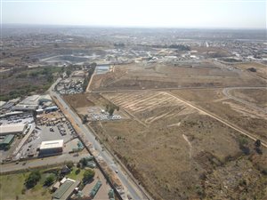 5904 m² Land available in Chloorkop