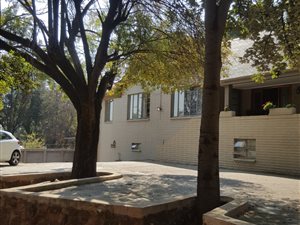 6 Bed House in Menlo Park