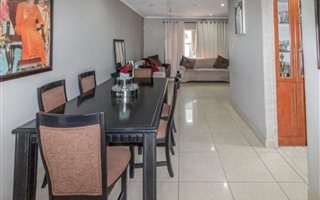 3 Bedroom House in Bothasig