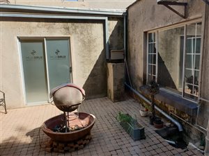 370 m² Commercial space in Groenkloof
