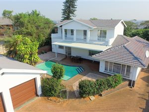 5 Bed House in Athlone Park