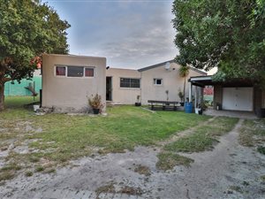 3 Bed House in Pringle Bay