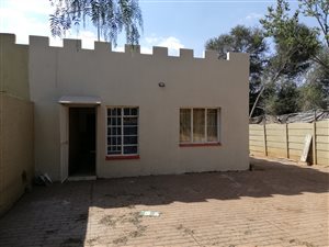 1 Bed Garden Cottage in Brakpan Central