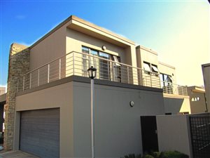 3 Bed Townhouse in Bedfordview