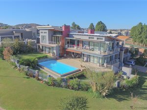 4 Bedroom House in Eye of Africa
