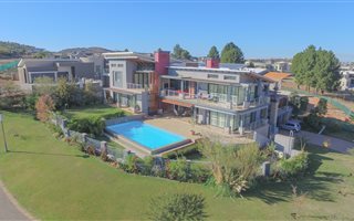 4 Bedroom House in Eye of Africa