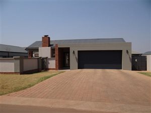 3 Bed House in Midstream Meadows