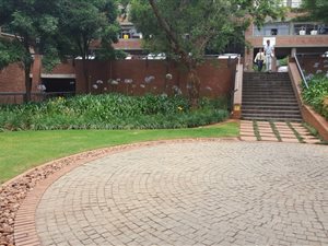 354 m² Office Space in Parktown