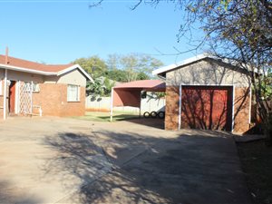 3 Bed House in Mooinooi