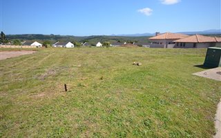 890 m² Land available in The Hill Estate