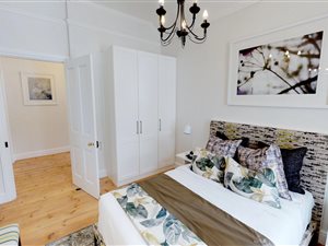4 Bed House in Paardevlei