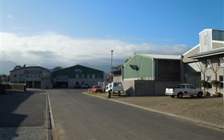 221 m² Commercial space in Dal Josafat