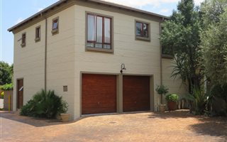 4 Bedroom Duplex in Centurion Golf Estate