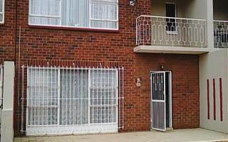 2 Bedroom Duplex in Berton Park