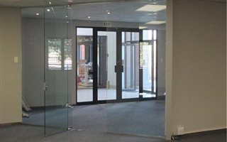 310 m² Commercial space in Paulshof