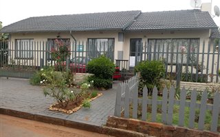 4 Bedroom House in Actonville