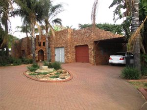 3 Bed House in Rooihuiskraal