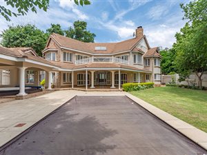 5 Bed House in Westdene