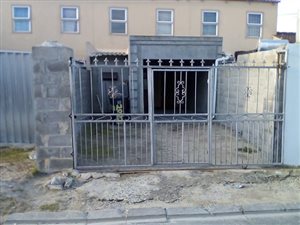 2 Bed House in Philippi