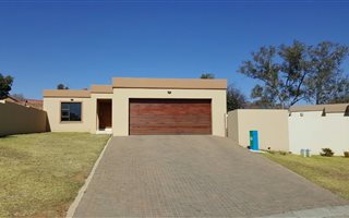 3 Bedroom Cluster in Kyalami