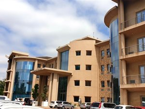 431 m² Office Space in Bruma